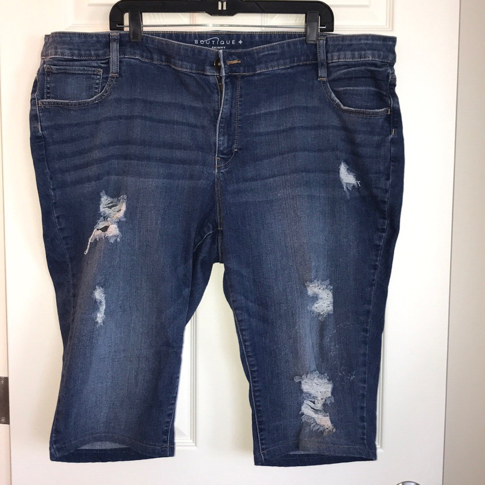 Plus size 24w Distressed Jean shorts skinny